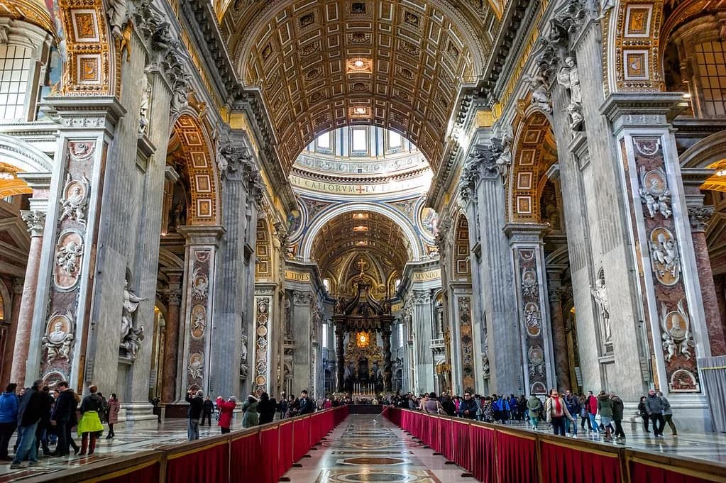 Ingresso e biglietti per Basilica di San Pietro, Piazza e Grotte Papali: Visita guidata pomeridiana