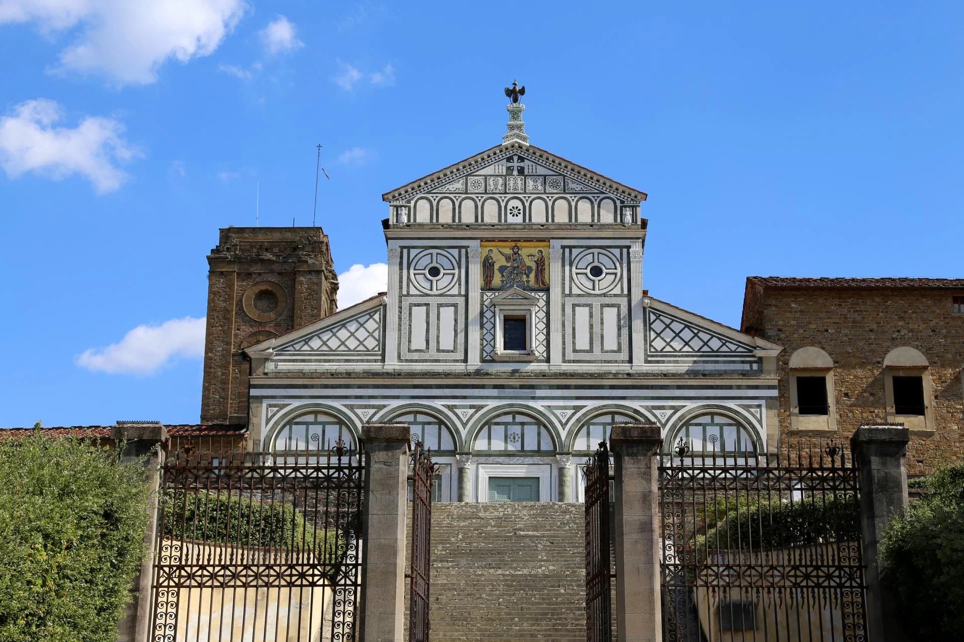 Ingresso e biglietti per Intorno alle colline di Firenze in Vespa elettrica - Self Drive