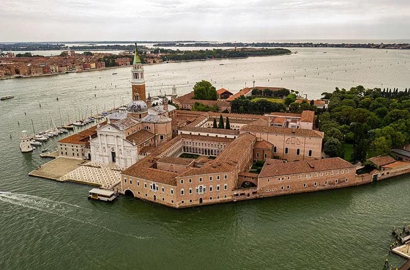 Ingresso e biglietti per Isola di San Giorgio Maggiore: Labirinto di Borges