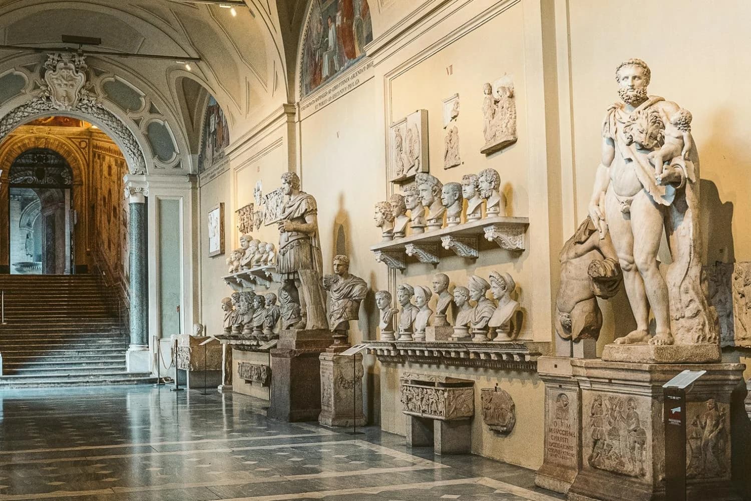 Ingresso e biglietti per Musei Vaticani e Cappella Sistina: Biglietto d'ingresso e audioguida