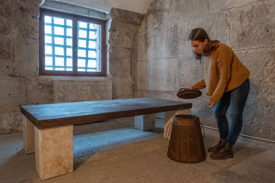 Ingresso e biglietti per PALAZZO DELLE PRIGIONI: celle e strumenti di tortura.