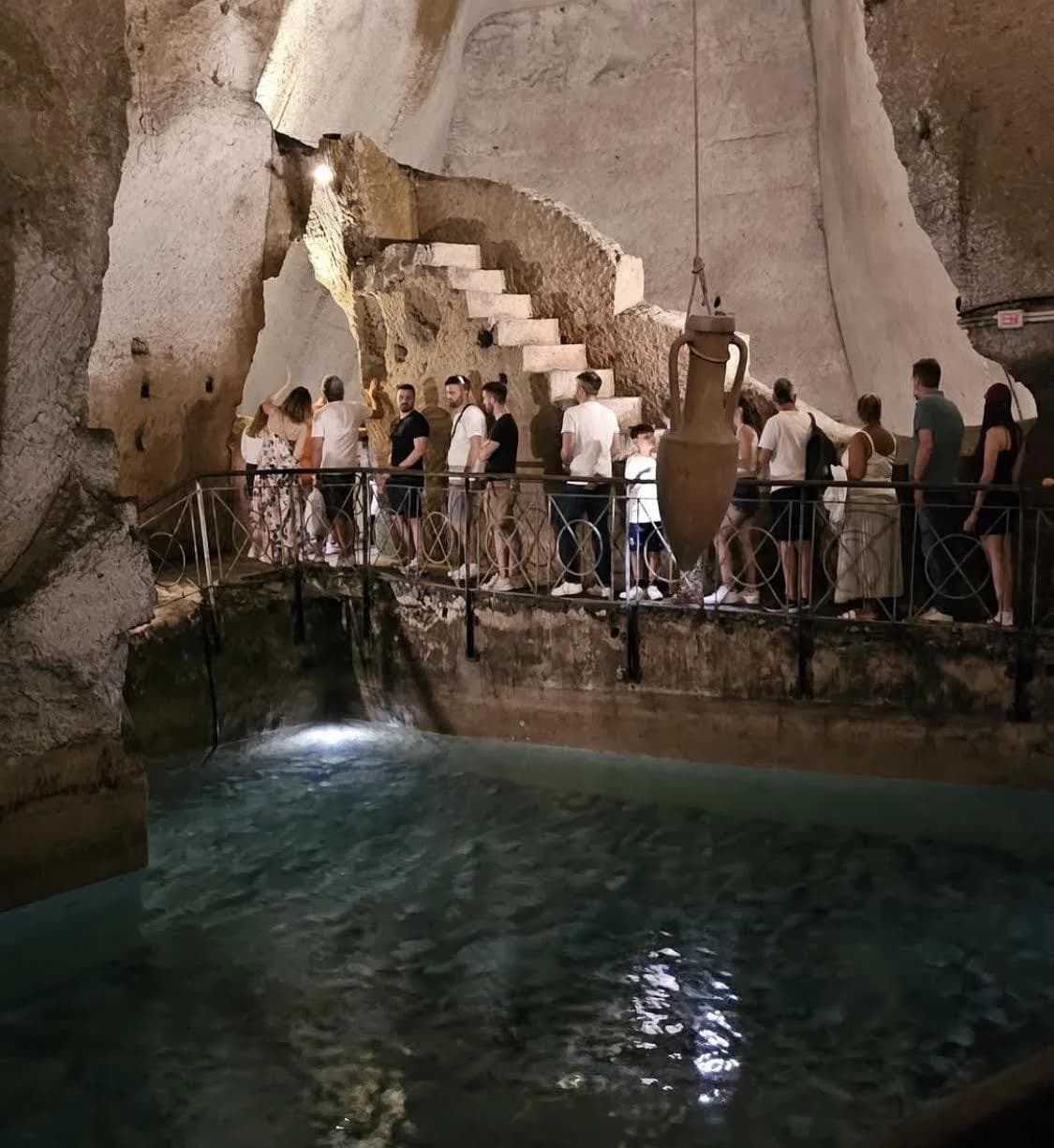 Ingresso e biglietti per TOUR DELLA CITTÀ DI NAPOLI CON LE ROVINE SOTTERRANEE