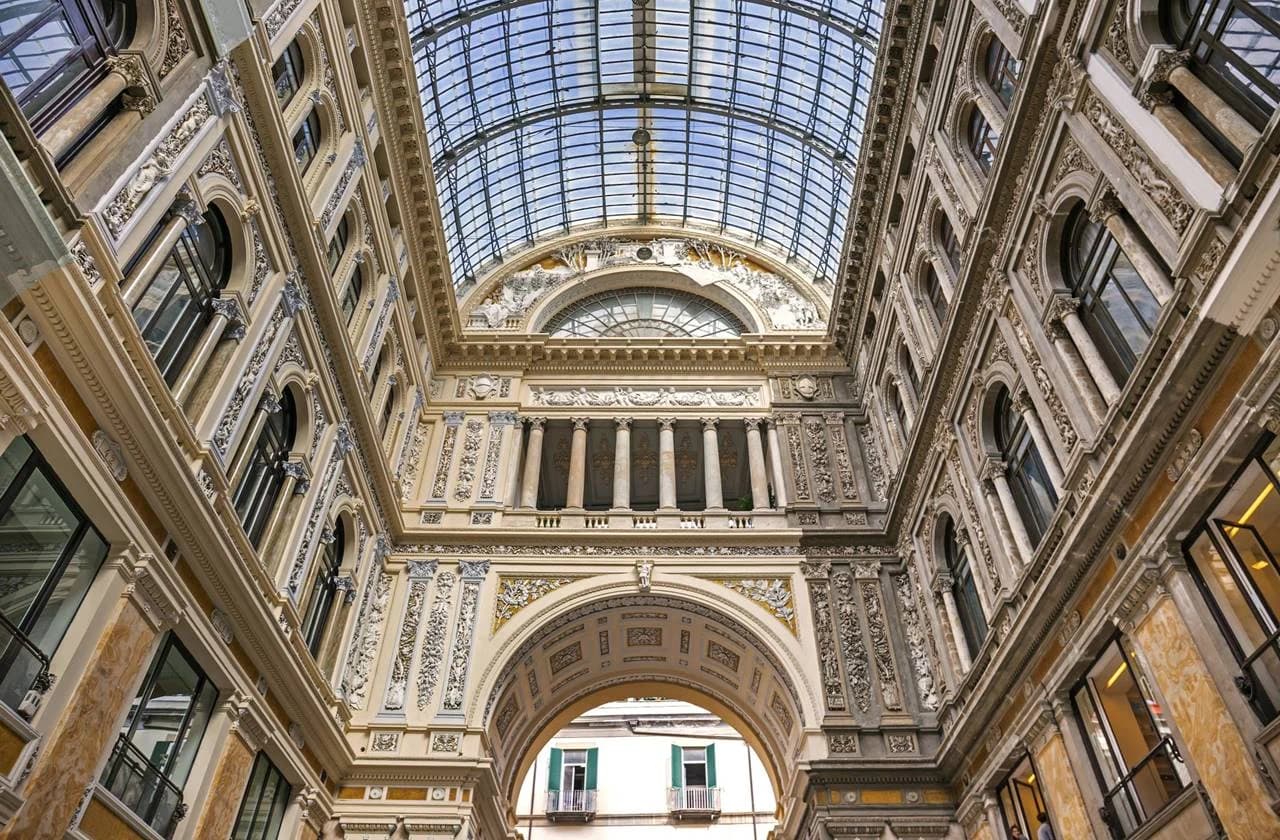 Ingresso e biglietti per TOUR DELLA CITTÀ DI NAPOLI CON LE ROVINE SOTTERRANEE