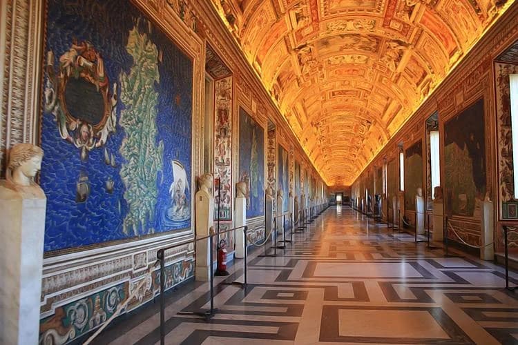 Ingresso e biglietti per Vaticano, Colosseo, Foro Romano e Basilica di San Pietro: Ingresso + Trasporto pubblico