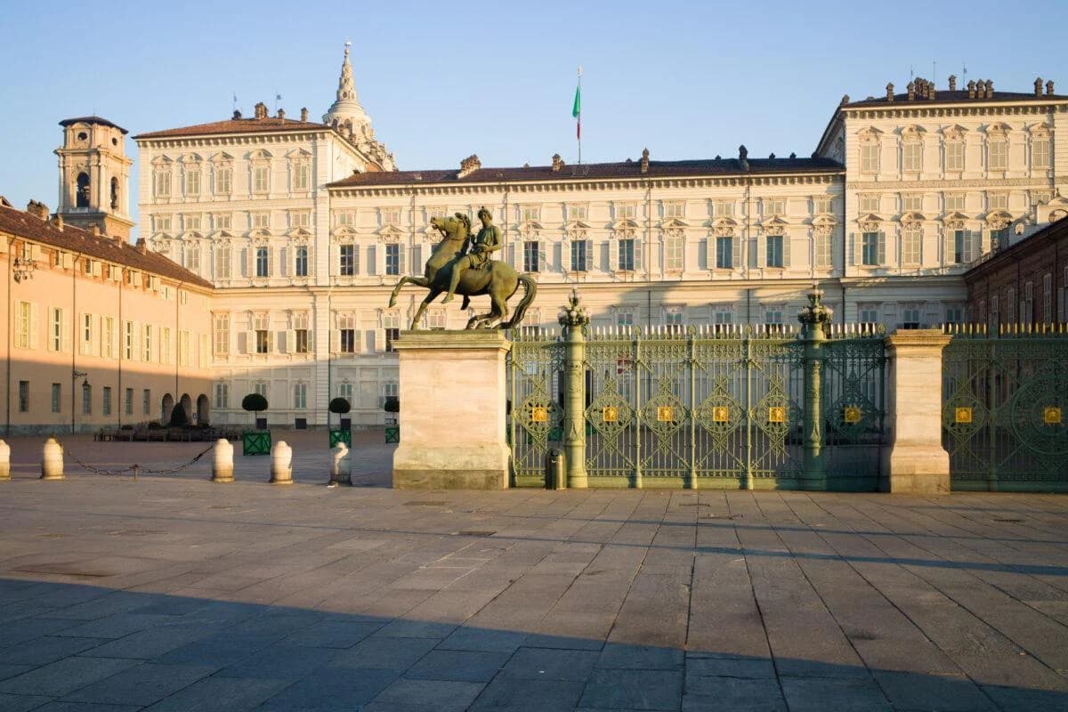 Ingresso e biglietti per Visita guidata a Palazzo Reale e giro città